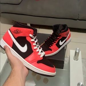 Jordan Retro 1 Mid Infrared